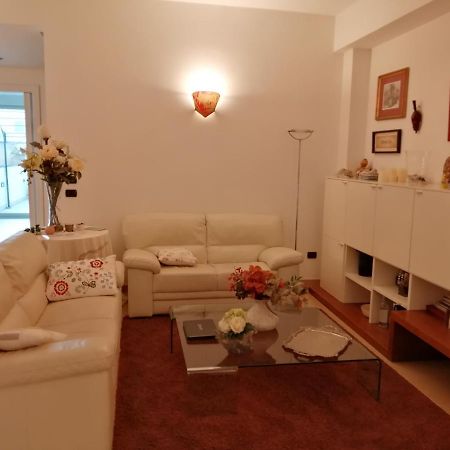 Willa Casa Lauretta - Terrazza - Garage Wifi E Bici Gratuite Lecce Zewnętrze zdjęcie