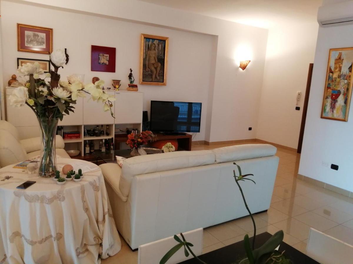 Willa Casa Lauretta - Terrazza - Garage Wifi E Bici Gratuite Lecce Zewnętrze zdjęcie
