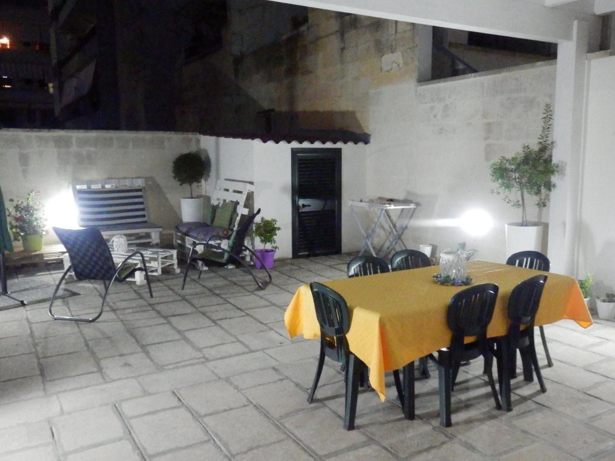 Willa Casa Lauretta - Terrazza - Garage Wifi E Bici Gratuite Lecce Zewnętrze zdjęcie