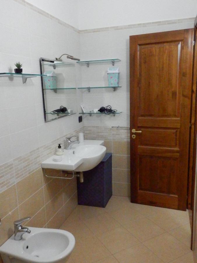 Willa Casa Lauretta - Terrazza - Garage Wifi E Bici Gratuite Lecce Zewnętrze zdjęcie