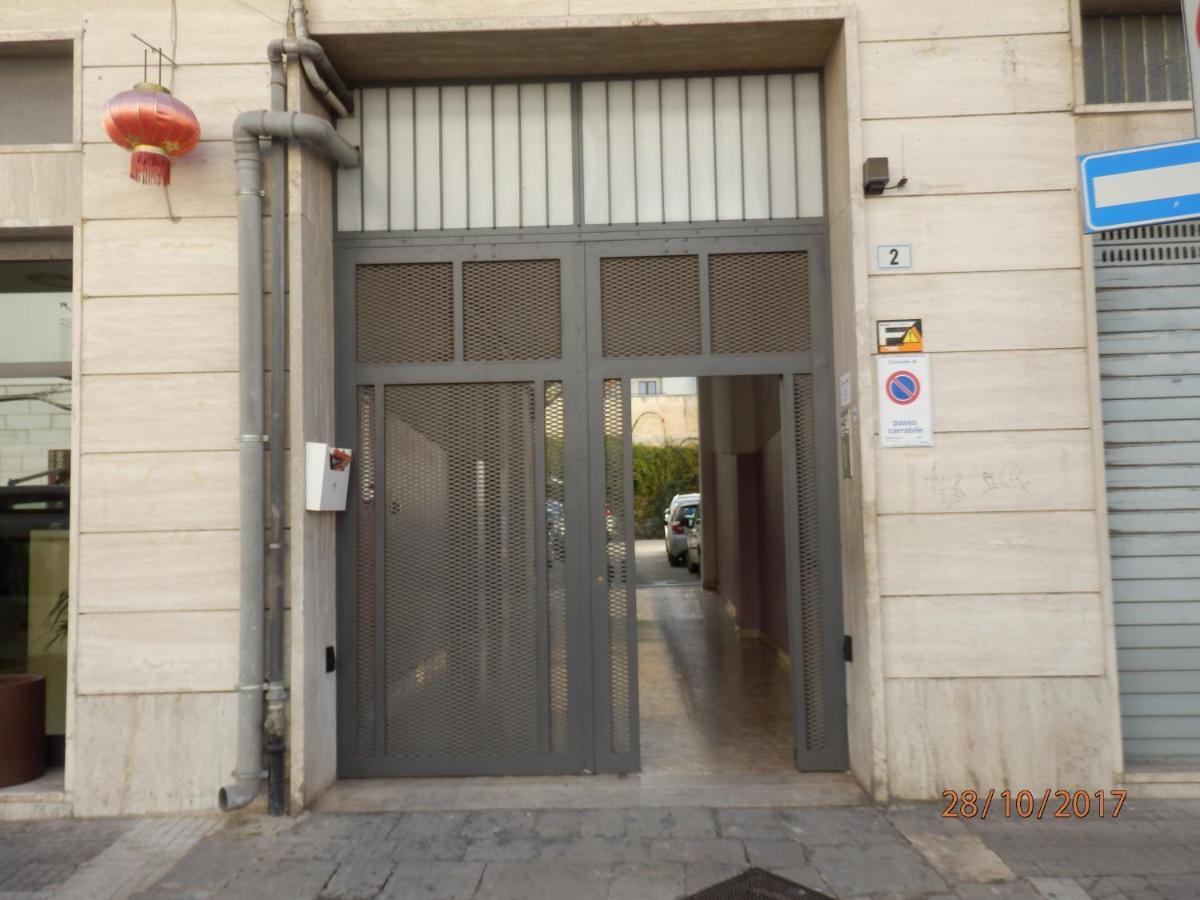 Willa Casa Lauretta - Terrazza - Garage Wifi E Bici Gratuite Lecce Zewnętrze zdjęcie